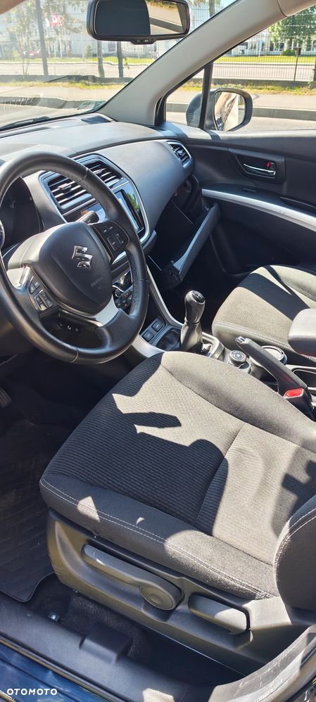 Suzuki SX4 S-Cross 1.0 T Premium - 30