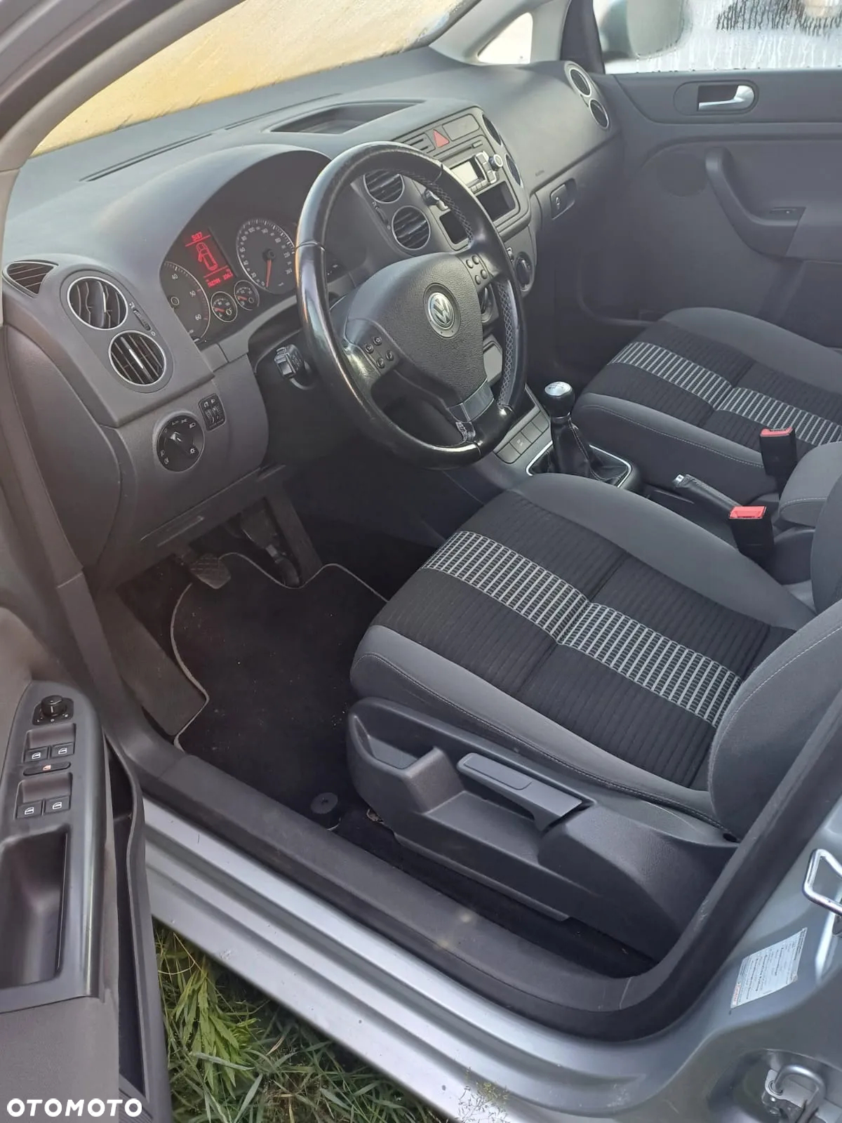 Volkswagen Golf Plus 1.9 TDI DPF Tour - 24