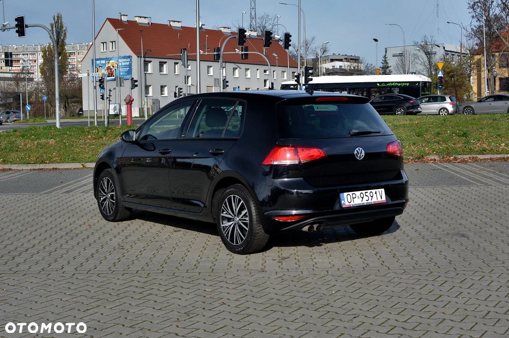 Volkswagen Golf - 4