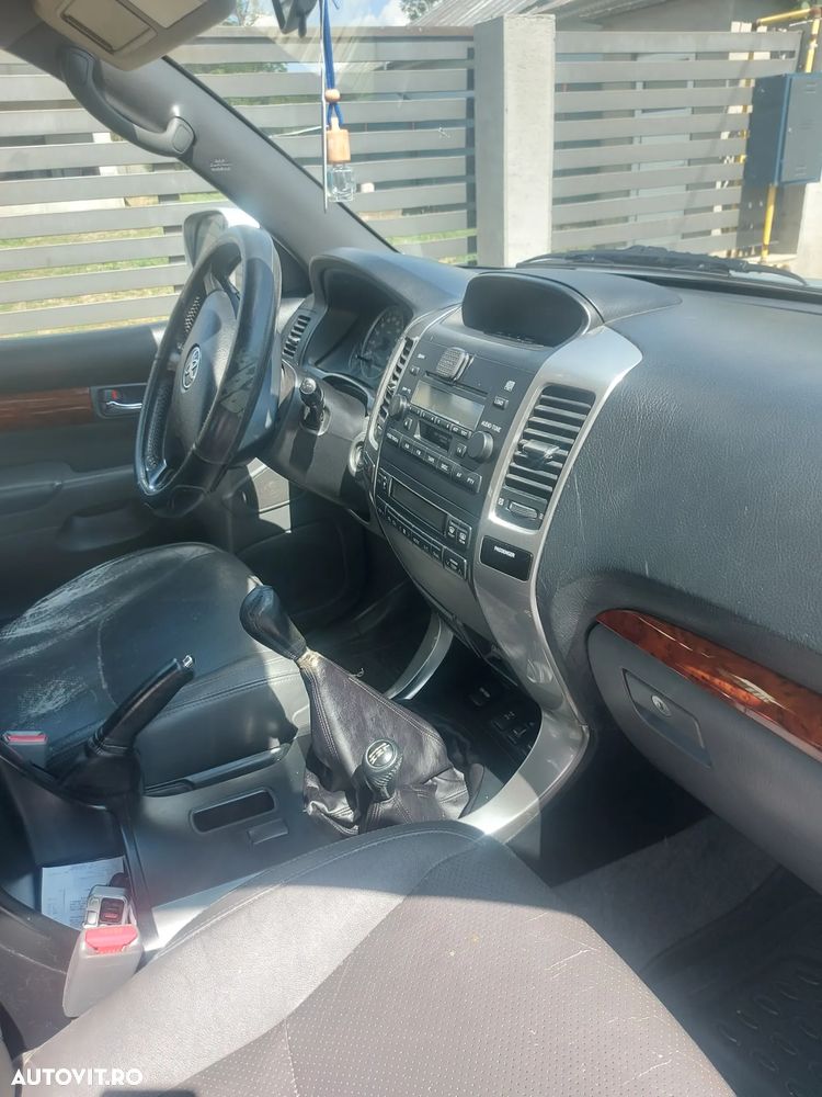 Toyota Land Cruiser 3.0 TD-4D VX - 2