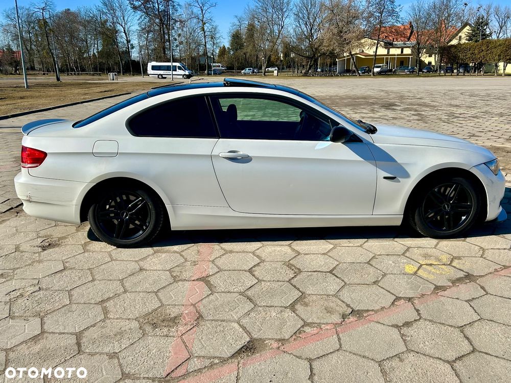 BMW Seria 3 320d - 4