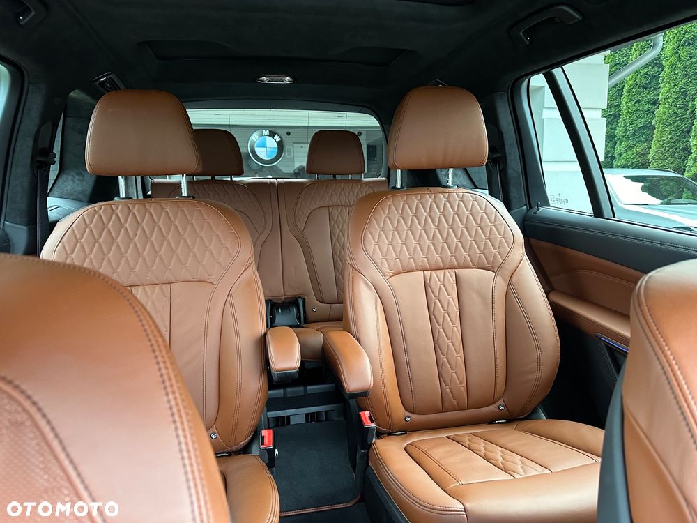 BMW X7 - 16