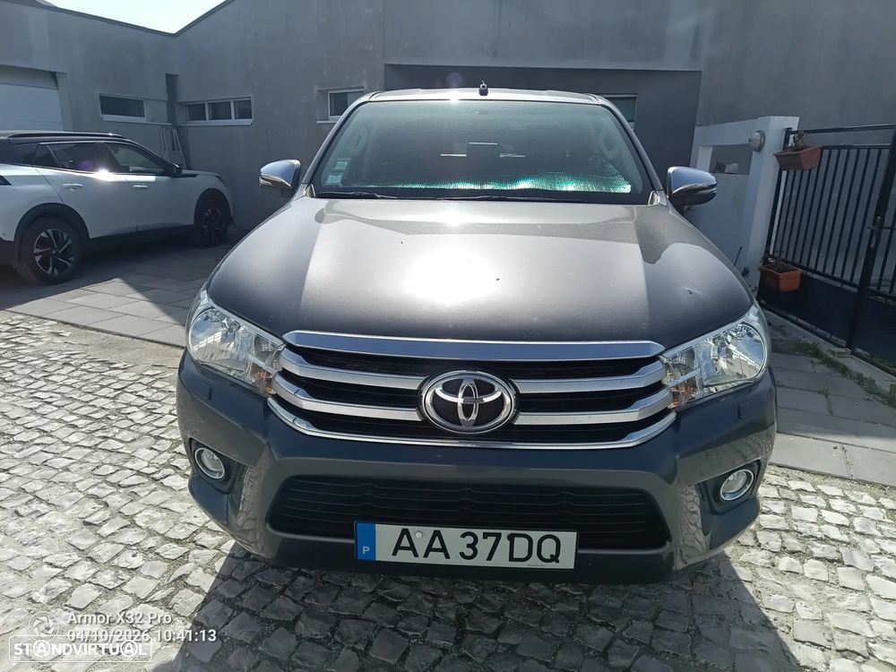 Toyota Hilux 2.4 D-4D 2WD CD Tracker - 8
