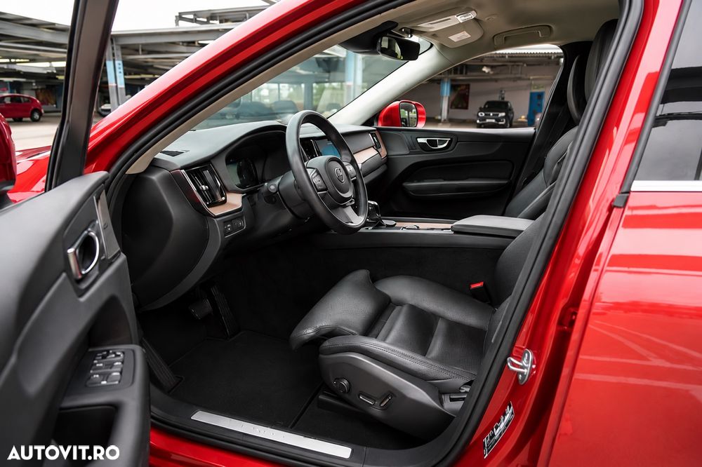 Volvo XC 60 D4 Geartronic Momentum Pro - 9