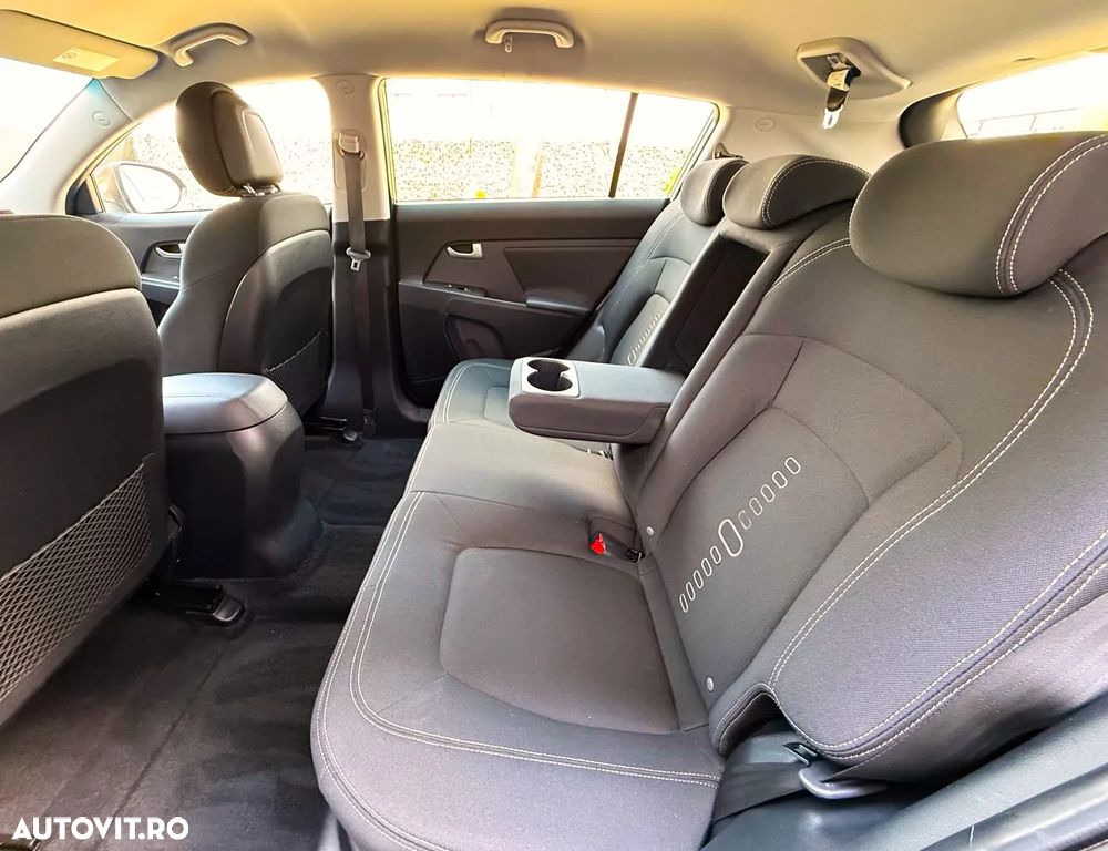 Kia Sportage 1.7 CRDI 2WD Dream-Team Edition - 24