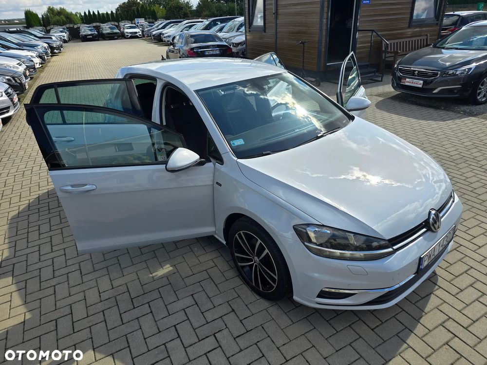 Volkswagen Golf - 38