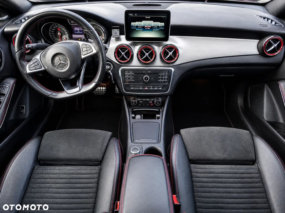 Mercedes-Benz CLA - 10