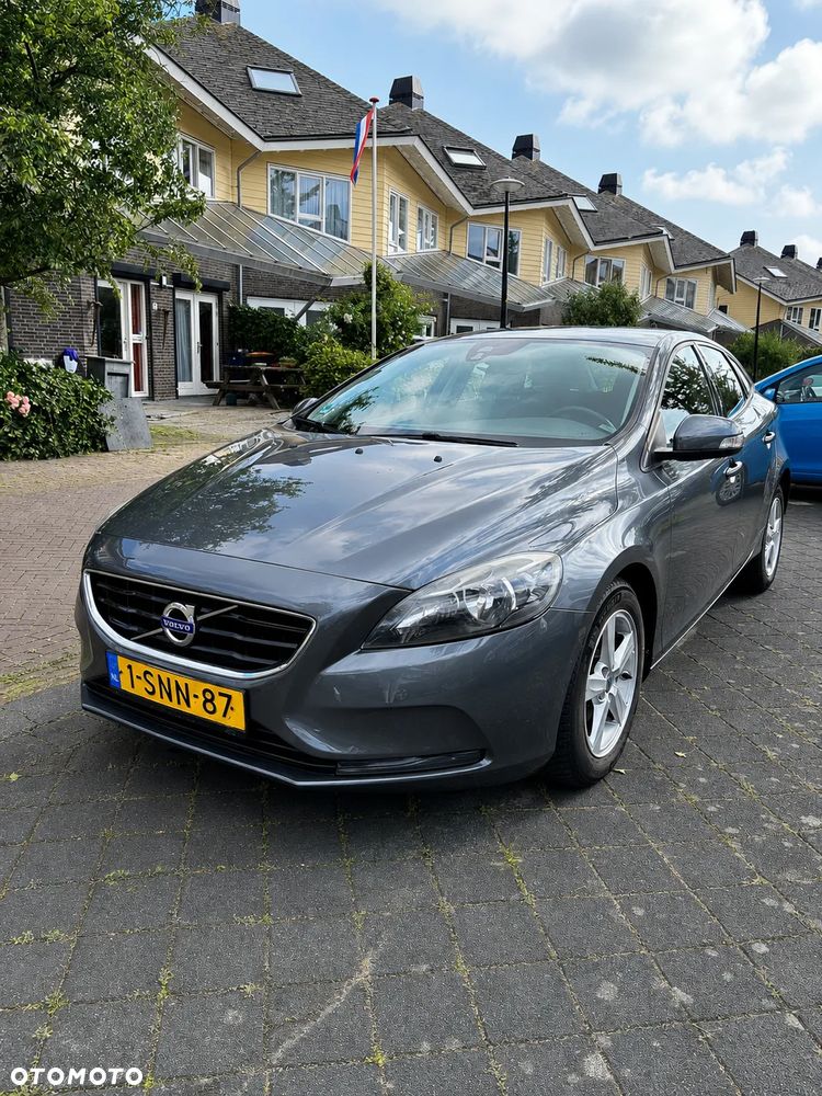 Volvo V40 D2 - 1
