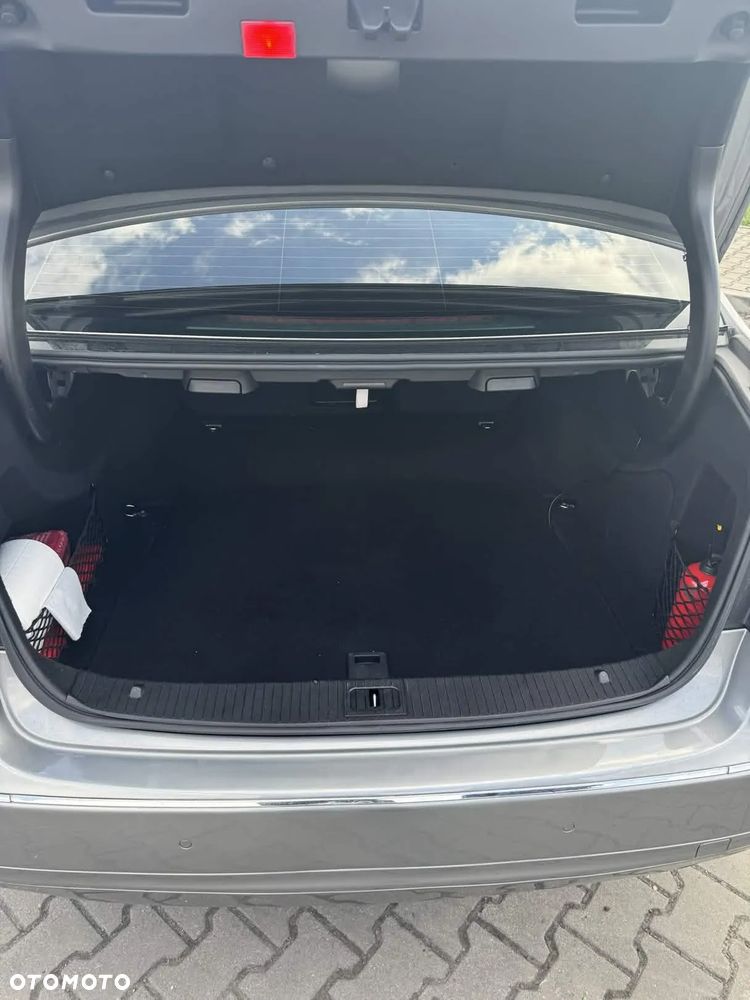 Mercedes-Benz Klasa E 350 CGI BlueEffICIENCY Avantgarde - 16
