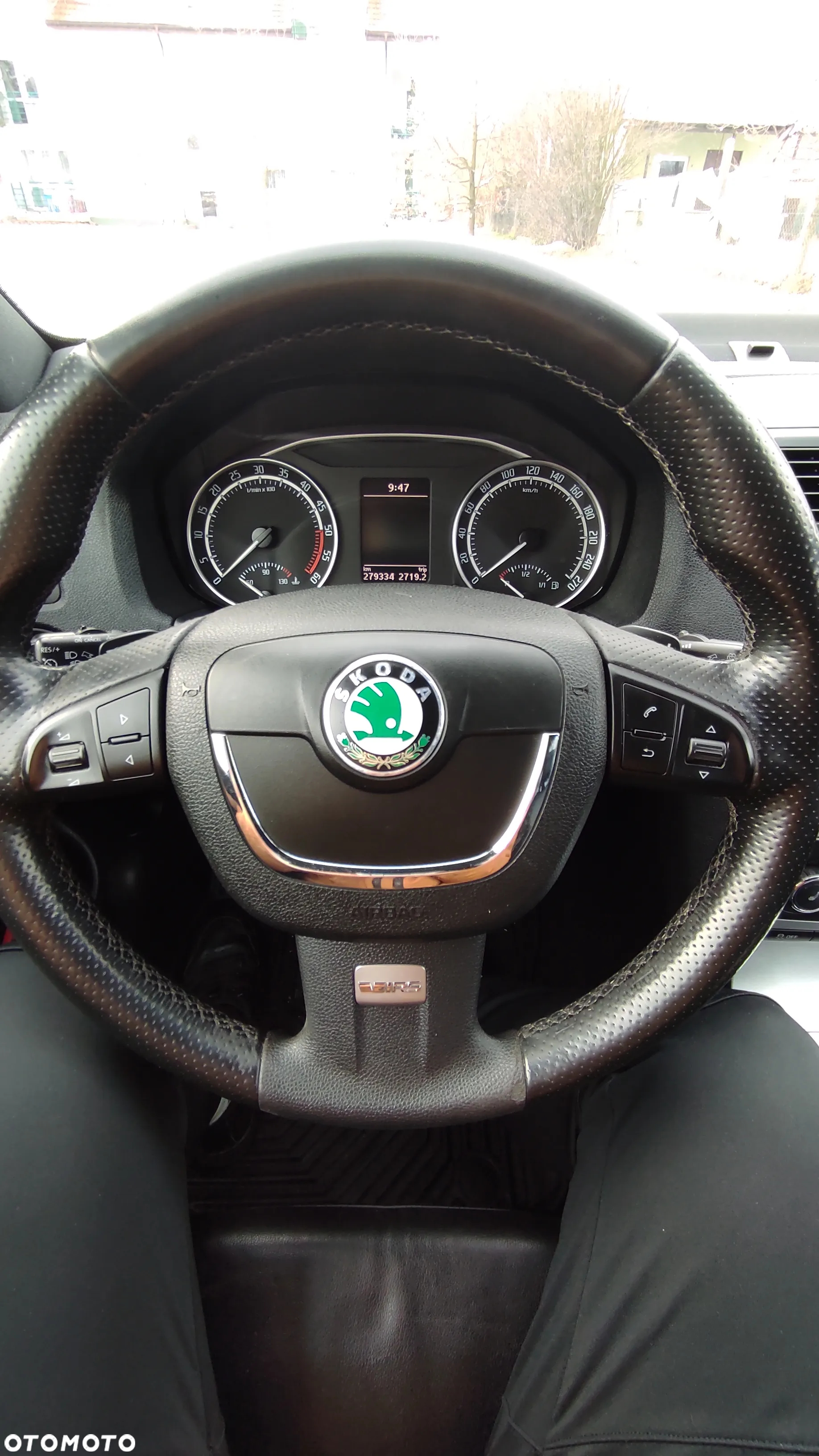 Skoda Octavia Combi 2.0 TDI DPF DSG RS - 10