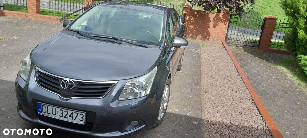 Toyota Avensis 2.0 D-4D Premium - 2