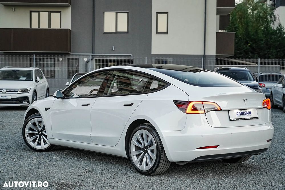 Tesla Model 3 Standard Reichweite Plus Hinterradantrieb - 4