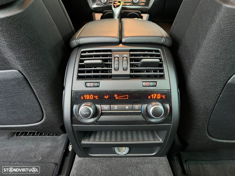 BMW M550d xDrive Auto - 36