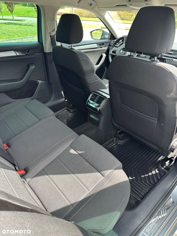 Skoda Superb 2.0 TDI Active DSG - 9