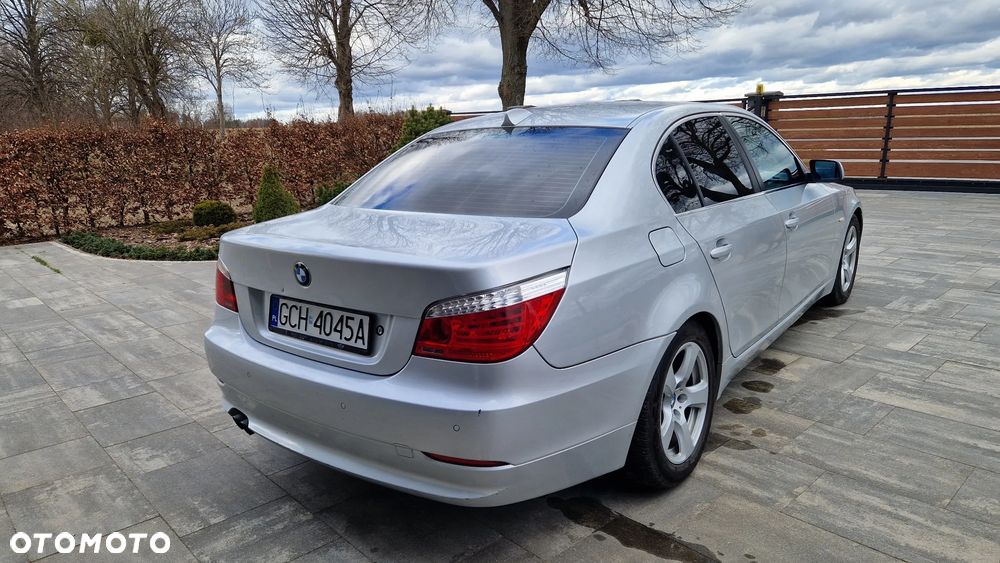 BMW Seria 5 523i - 5