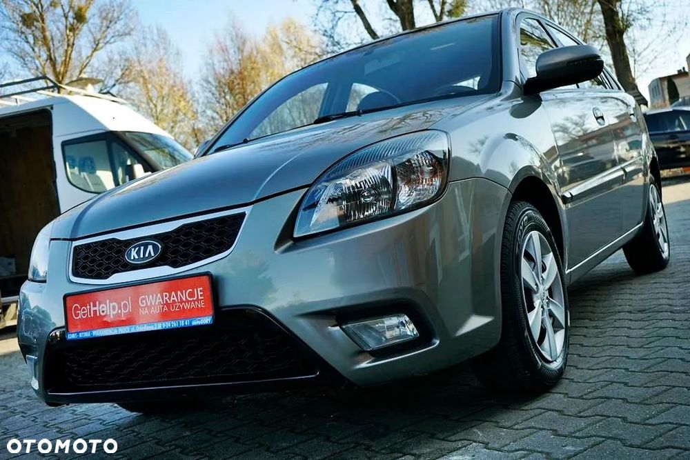 Kia Rio - 1