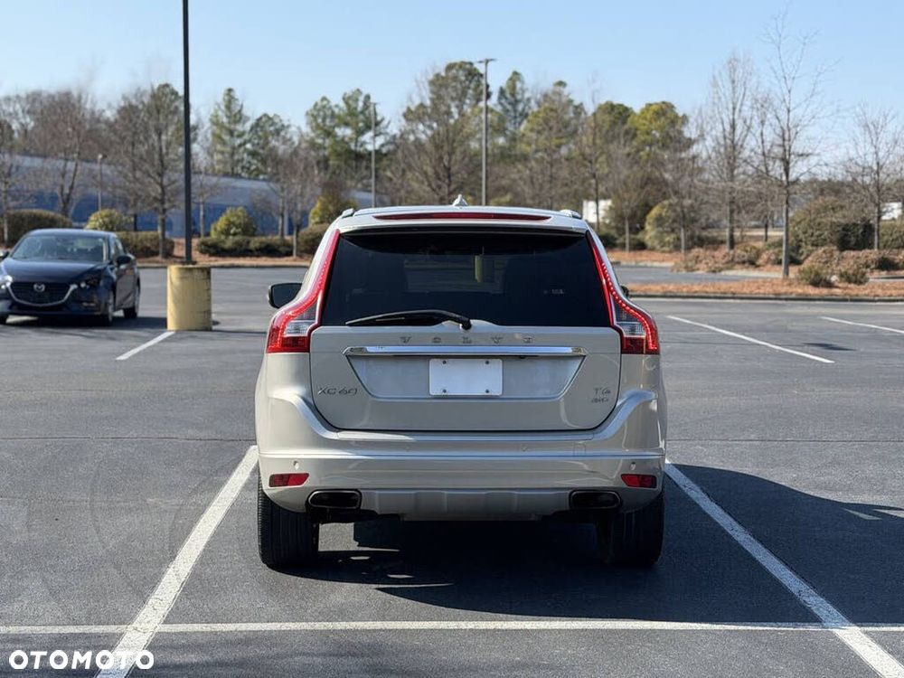 Volvo XC 60 - 6