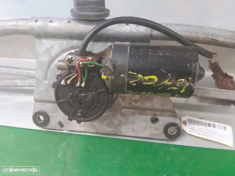 MOTOR LIMPA-VIDROS FRONTAL CITROEN XSARA PICASSO 2002 -0390241381 - 4