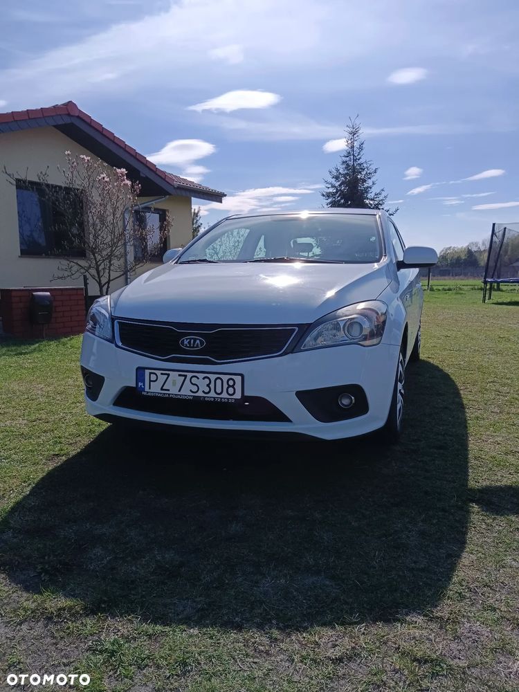 Kia Ceed 1.4 Comfort + - 32