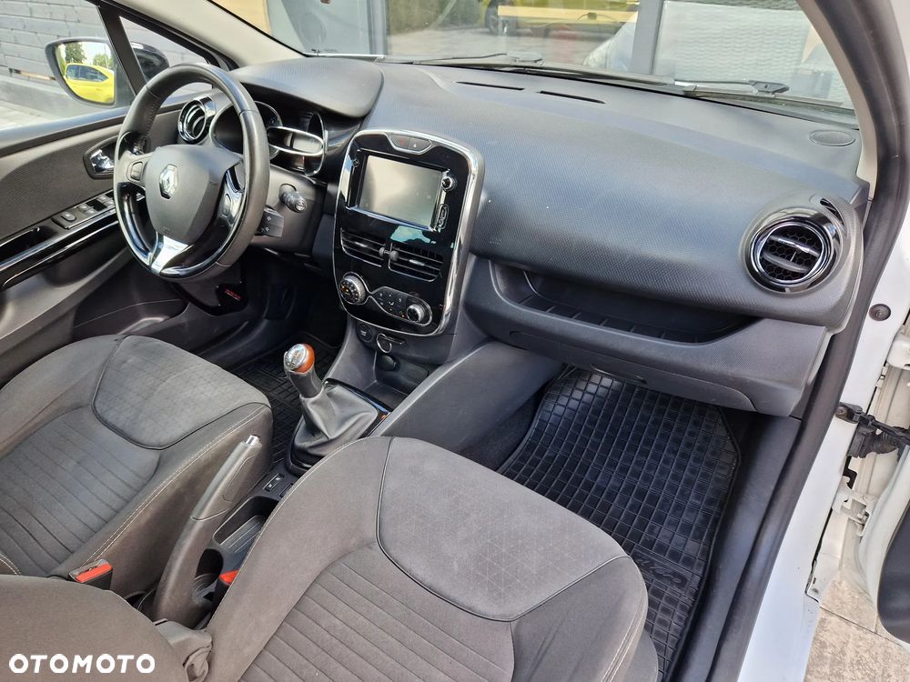 Renault Clio - 17