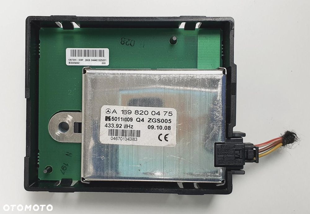 WZMACNIACZ ANTENY MERCEDES W169 A1698200475 - 2