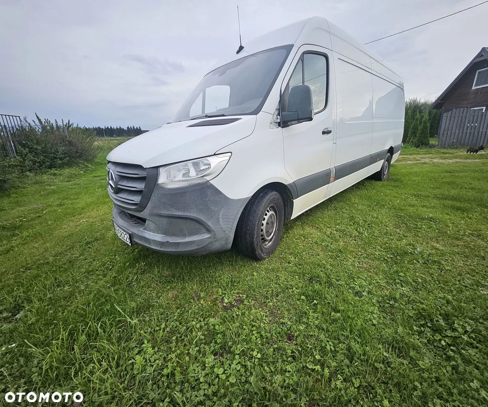 Mercedes-Benz Sprinter - 2