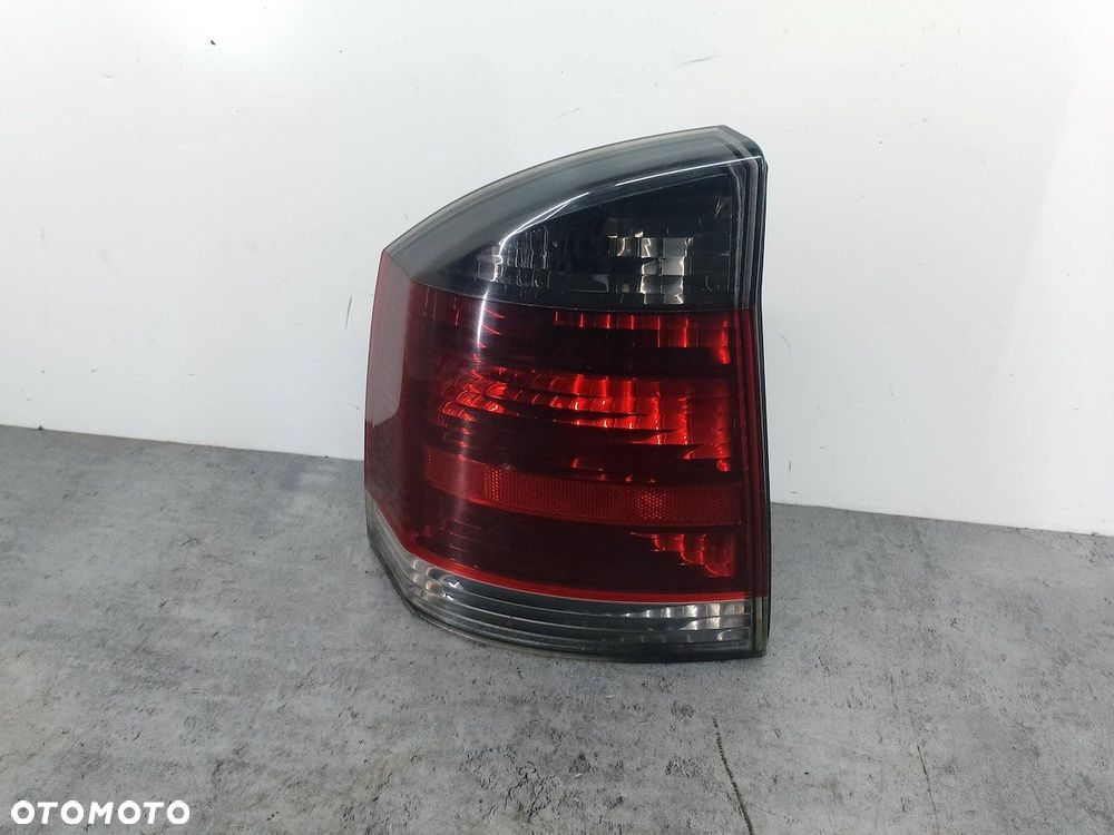 LAMPA TYLNA LEWA OPEL VECTRA C 13130645 HATCHBACK - 1