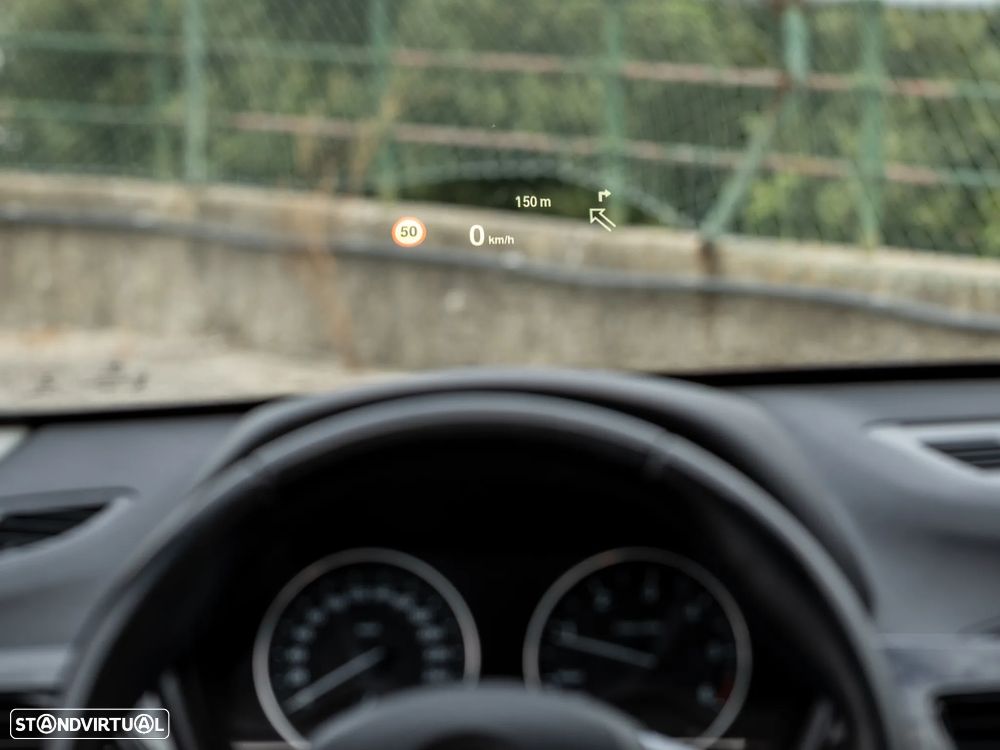 BMW X1 sDrive18d xLine - 13