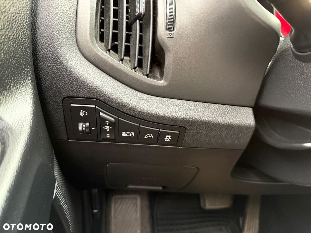 Kia Sportage 2.0 CRDI XL - 26