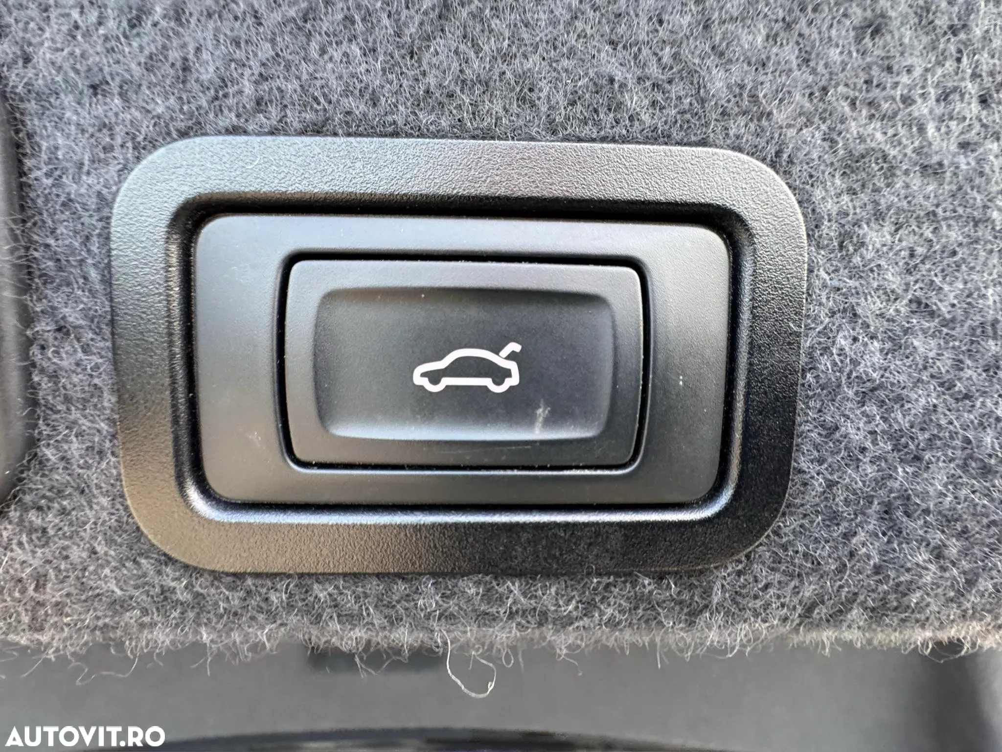 Audi A6 Avant 2.0 TDI Ultra S tronic - 11