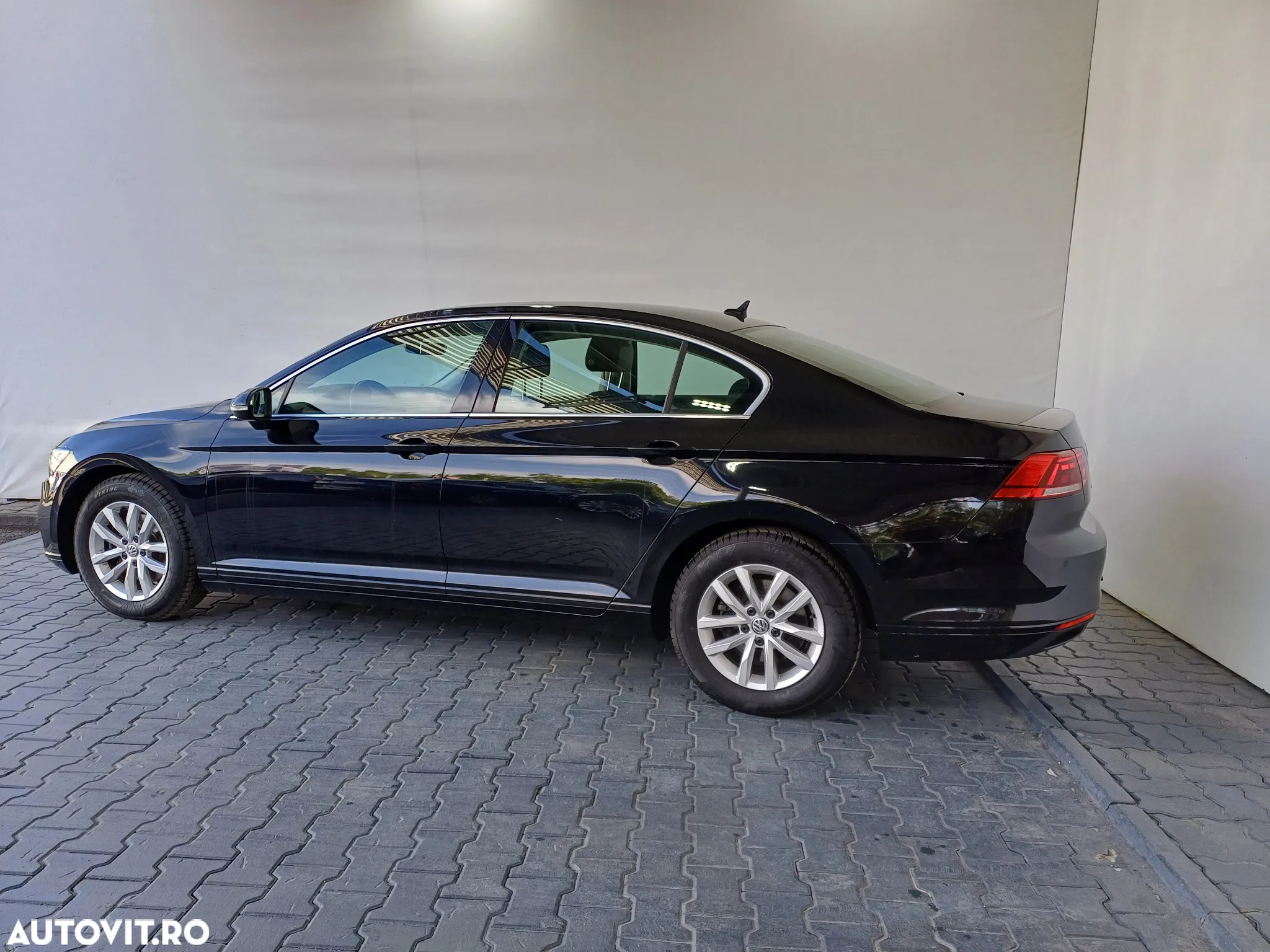 Volkswagen Passat 2.0 TDI DSG Comfortline - 3