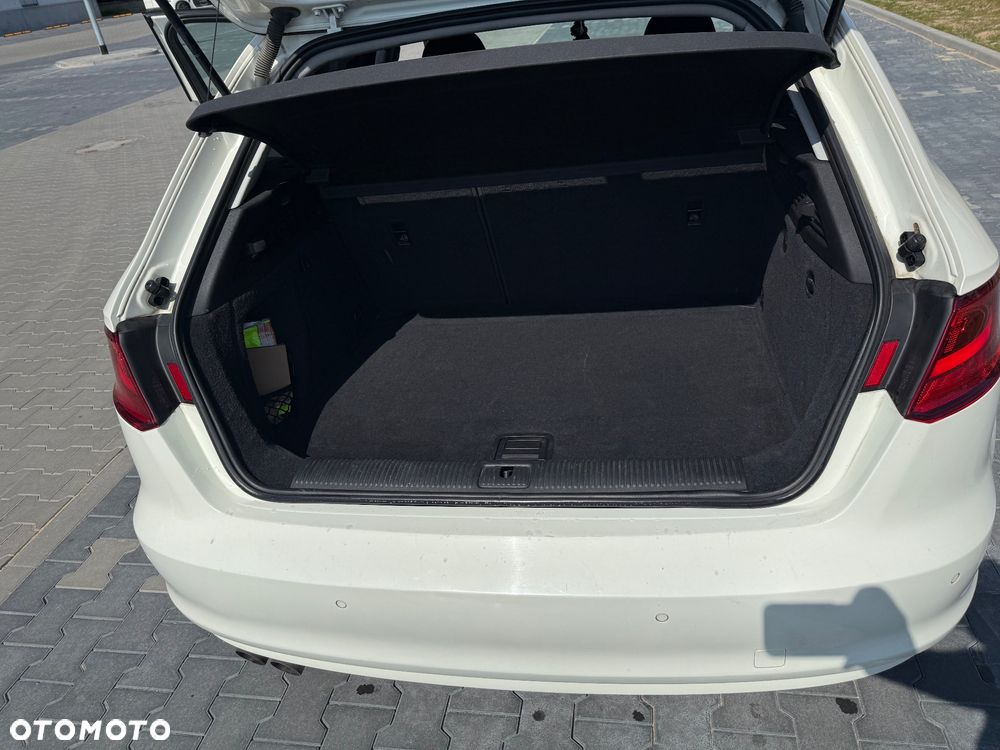Audi A3 Sportback 2.0 TDI S tronic Ambiente - 9