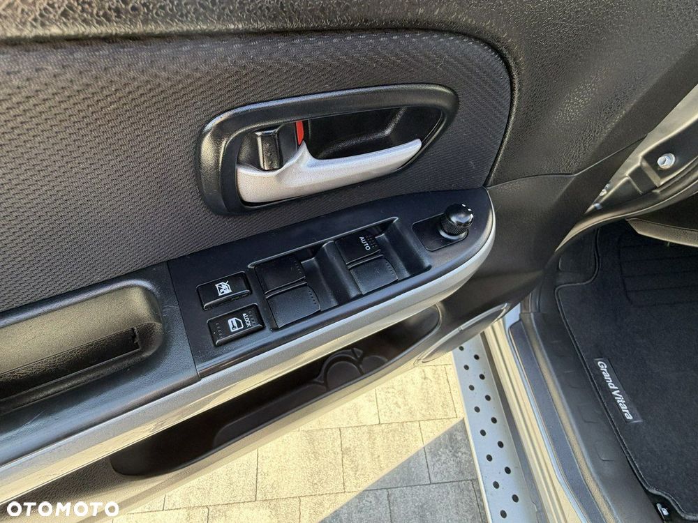 Suzuki Grand Vitara - 16