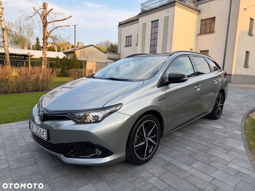 Toyota Auris Hybrid 135 Prestige - 1