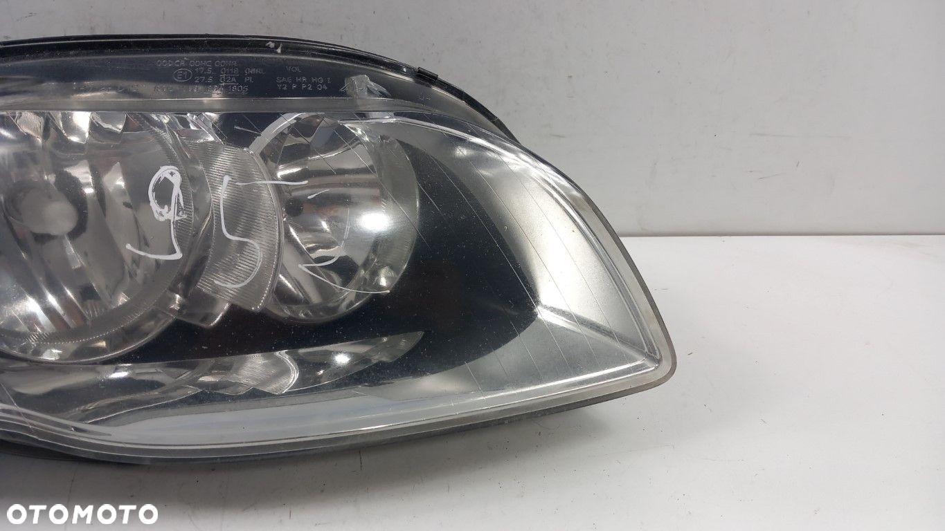 AUDI A4 B7 S-LINE LAMPA PRZÓD PRAWA - 3