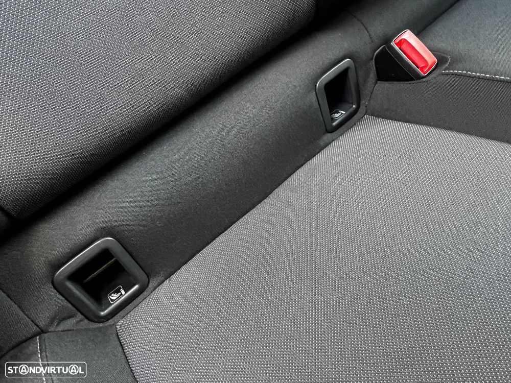 Skoda Fabia 1.0 MPI First Edition - 19