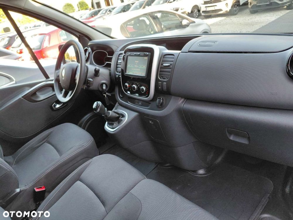 Renault TRAFIC - 13