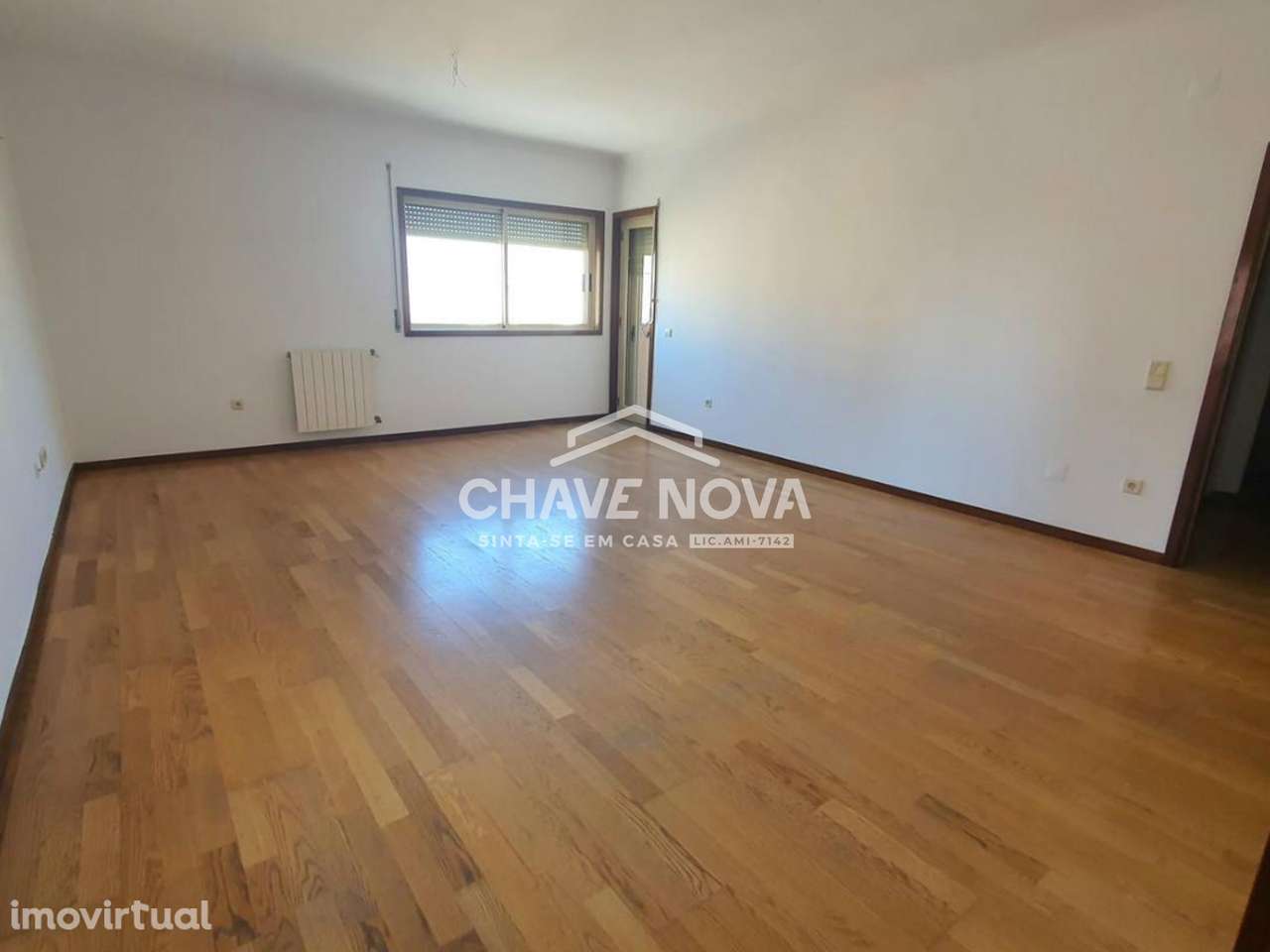 T3 c/ Varanda em Vilar de Andorinho - Grande imagem: 3/9