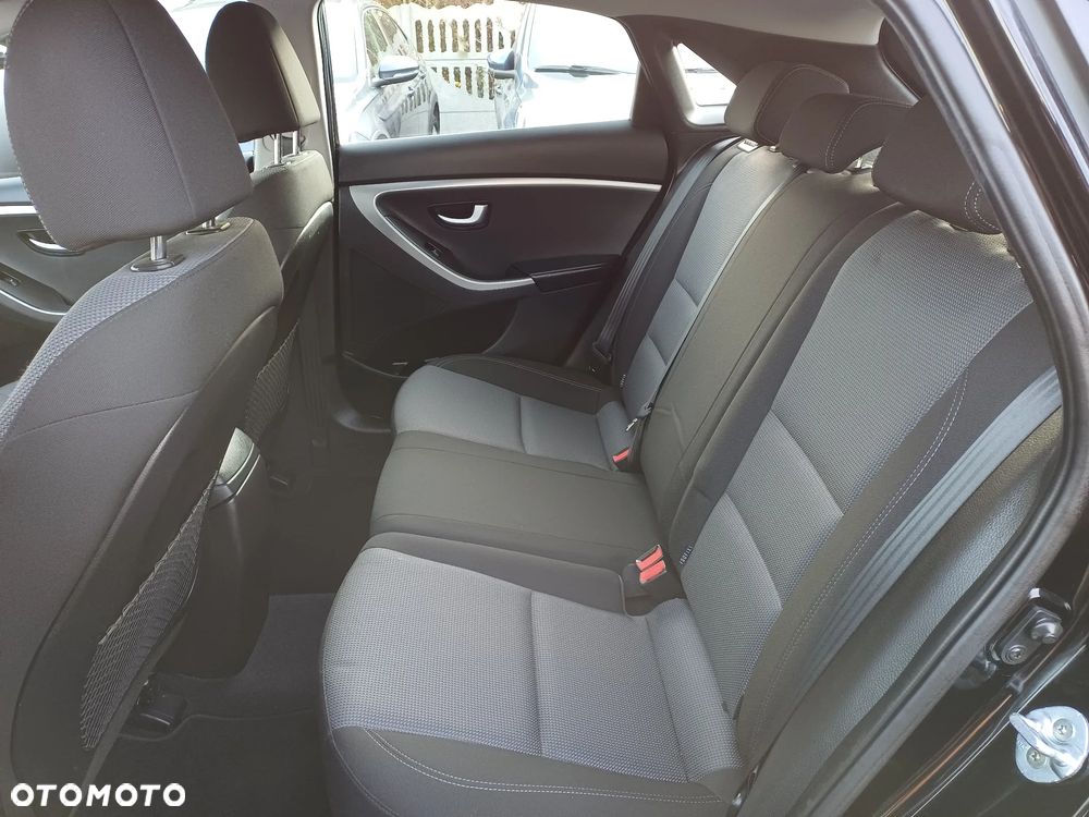 Hyundai i30 1.4 Premium - 17