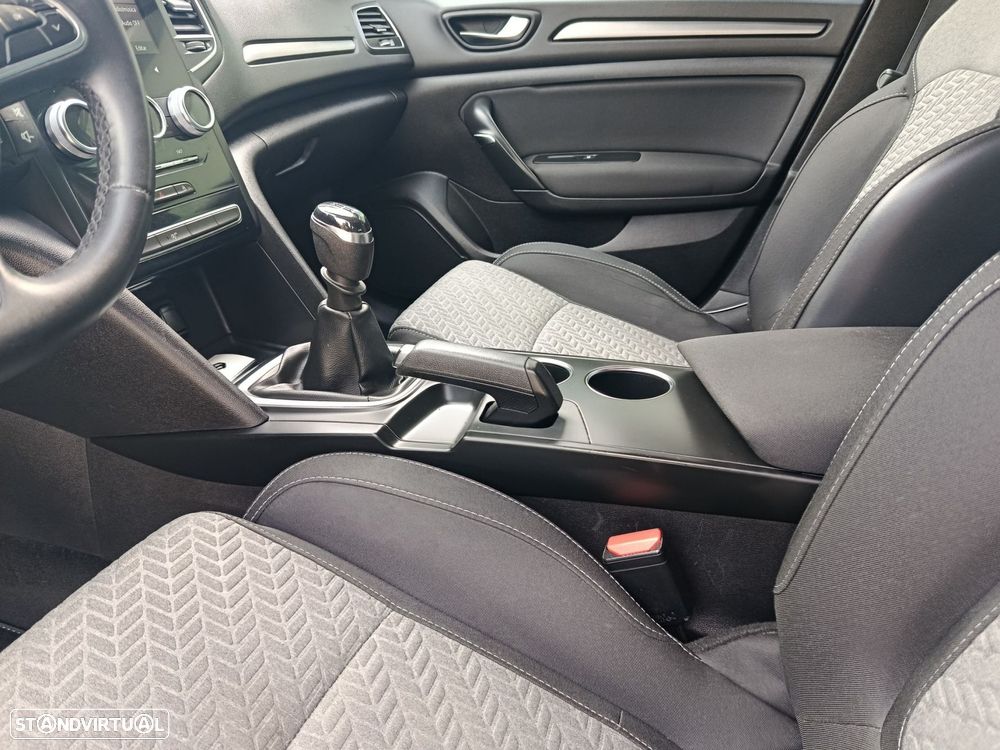 Renault Mégane 1.5 Blue dCi Limited C/PM+Pneu - 30
