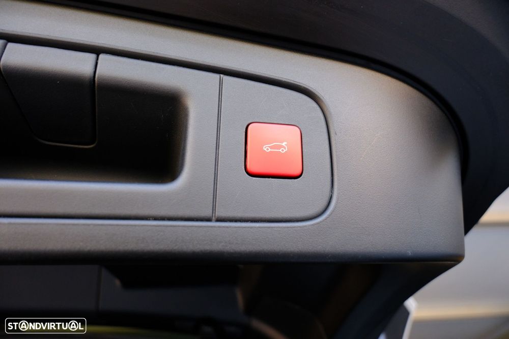 Citroën C5 X 1.6 Hybrid Shine e-EAT8 - 32