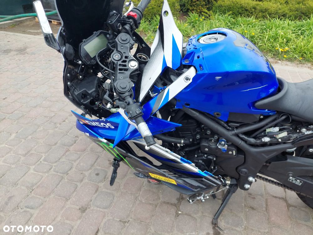 Yamaha R3 - 16