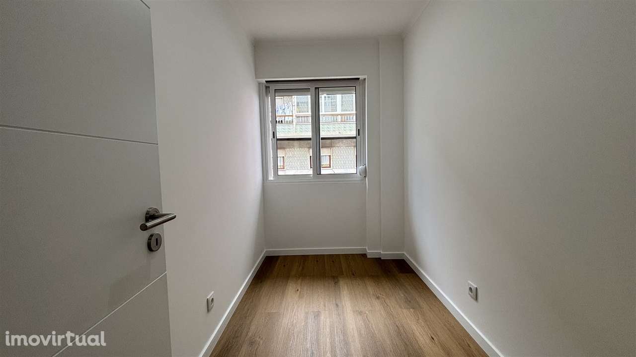 Apartamento T2+1 Venda em Águas Livres,Amadora - Grande imagem: 4/31