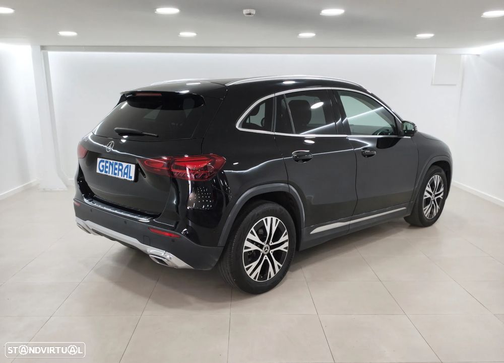 Mercedes-Benz GLA 200 Progressive - 3