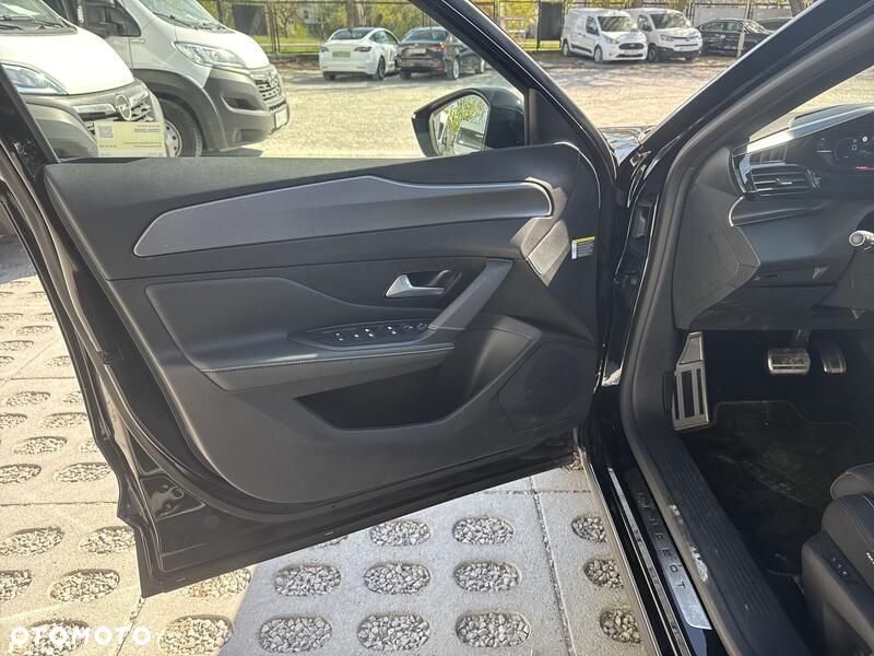 Peugeot 408 - 15