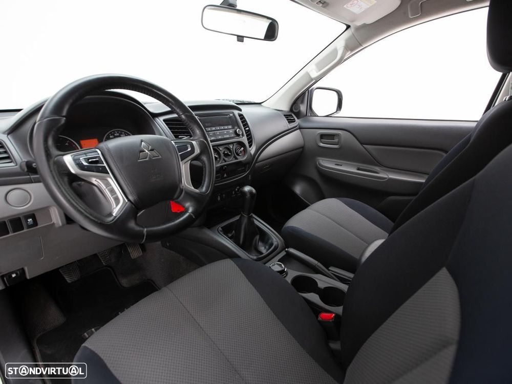 Mitsubishi L200 2.4 DI-D Club Invite 4WD c/iva - 7