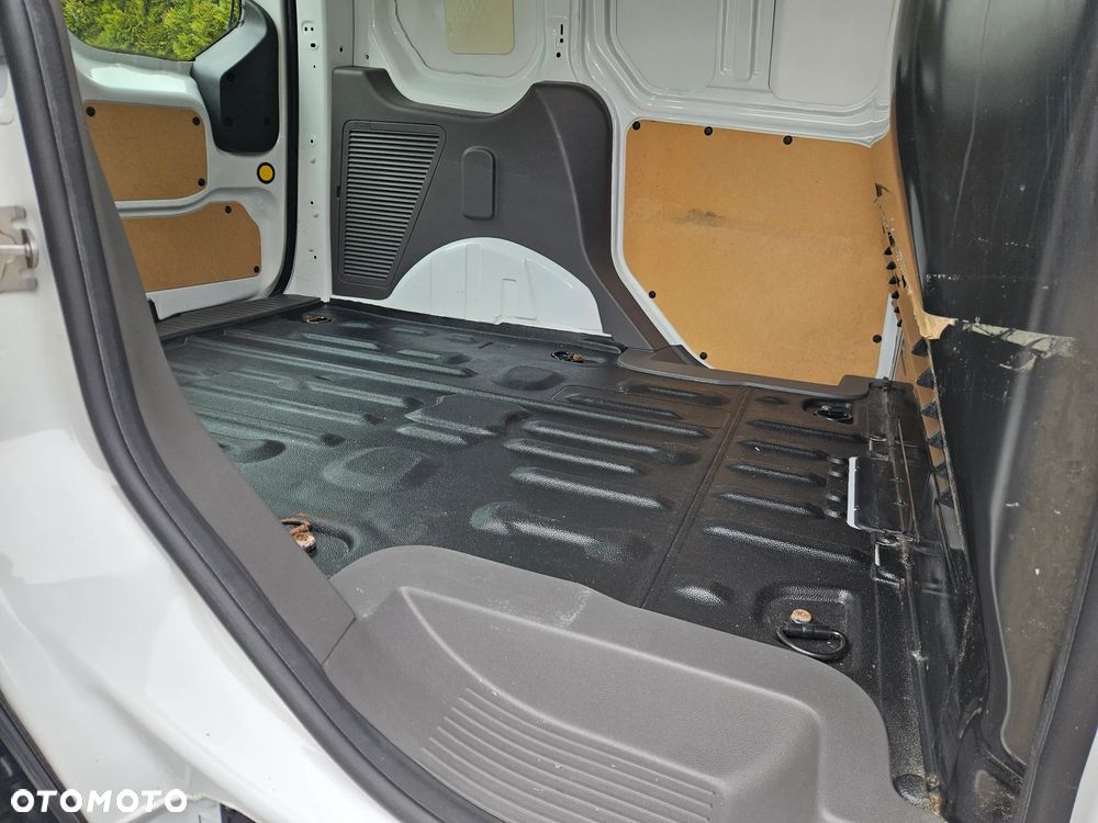 Ford Transit Connect - 21