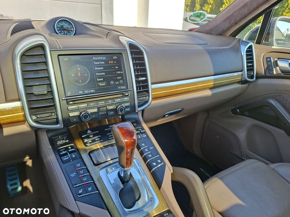 Porsche Cayenne Turbo Tiptronic S - 11