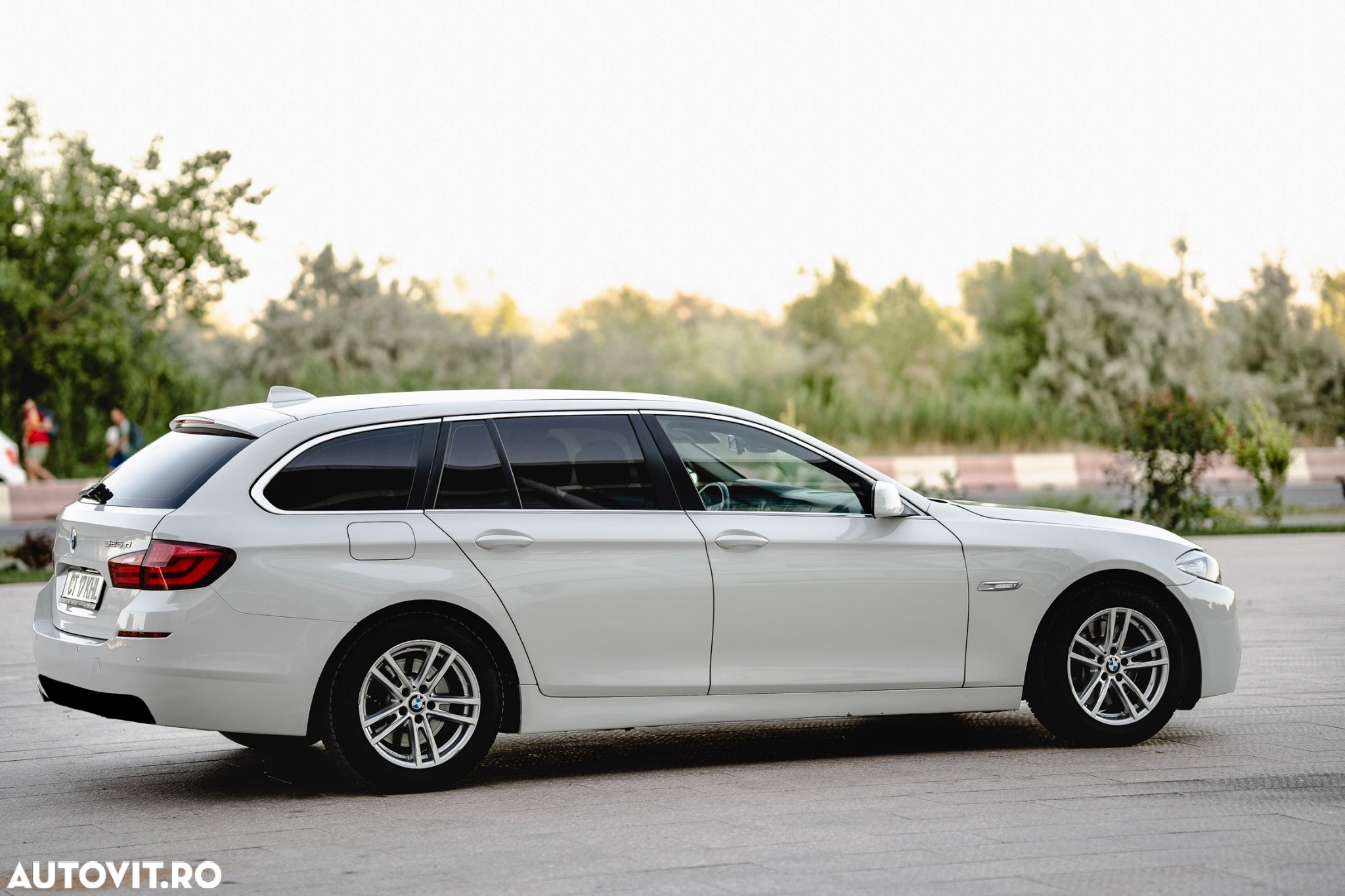 BMW Seria 5 525d Touring Modern Line - 11