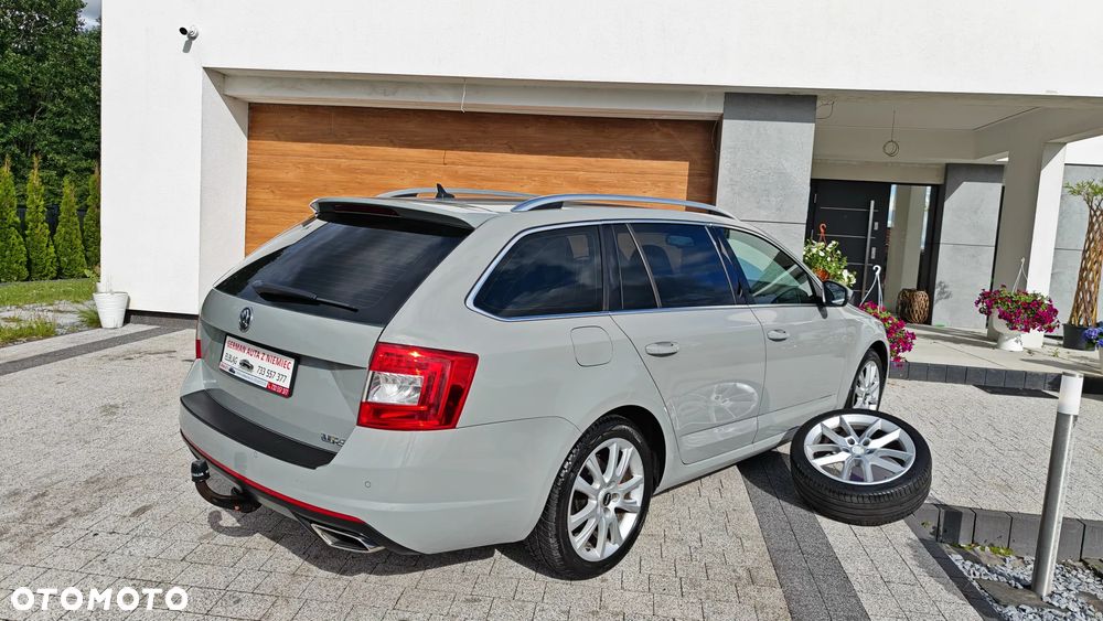 Skoda Octavia 2.0 TDI DSG RS - 3